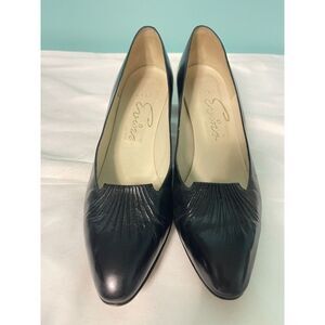Women's Reed Evins Classic Black Leather‎  Pumps Size 7.5 Extra Narrow
